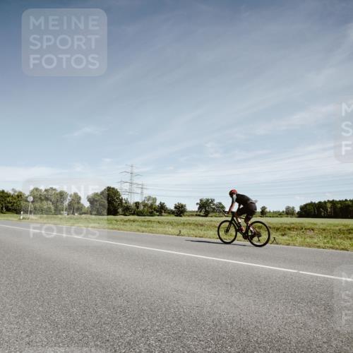 07.09.2025 - 19. Norderstedt Triathlon Michael Burmester http://msf.ph/oto/8859083 07.09.2025 12:39:24 Radfahren 212 meine-sportfotos.de