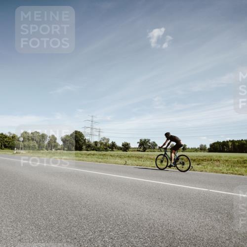 07.09.2025 - 19. Norderstedt Triathlon Michael Burmester http://msf.ph/oto/8859152 07.09.2025 12:40:58 Radfahren 197 meine-sportfotos.de