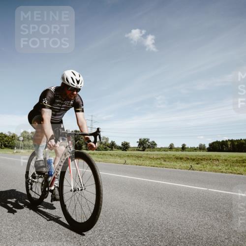07.09.2025 - 19. Norderstedt Triathlon Michael Burmester http://msf.ph/oto/8859187 07.09.2025 12:41:27 Radfahren 858 meine-sportfotos.de