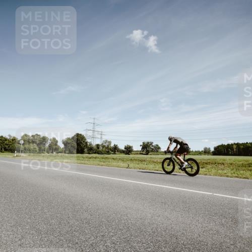 07.09.2025 - 19. Norderstedt Triathlon Michael Burmester http://msf.ph/oto/8859191 07.09.2025 12:41:30 Radfahren 858 meine-sportfotos.de