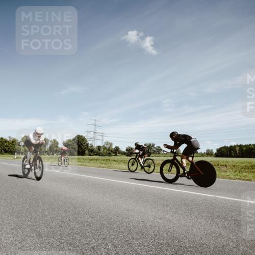 07.09.2025 - 19. Norderstedt Triathlon Michael Burmester http://msf.ph/oto/8859202 07.09.2025 12:41:38 Radfahren 1214, 1366 meine-sportfotos.de