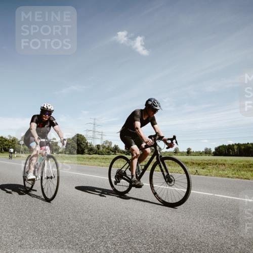 07.09.2025 - 19. Norderstedt Triathlon Michael Burmester http://msf.ph/oto/8859223 07.09.2025 12:41:52 Radfahren 137, 150, 214, 735 meine-sportfotos.de