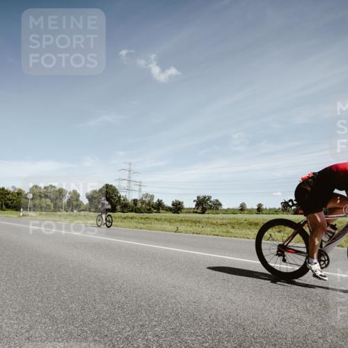 07.09.2025 - 19. Norderstedt Triathlon Michael Burmester http://msf.ph/oto/8859264 07.09.2025 12:42:38 Radfahren 290, 295, 698, 1264 meine-sportfotos.de
