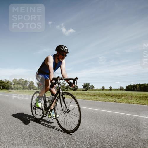 07.09.2025 - 19. Norderstedt Triathlon Michael Burmester http://msf.ph/oto/8859278 07.09.2025 12:42:45 Radfahren 157, 713, 750, 1328 meine-sportfotos.de