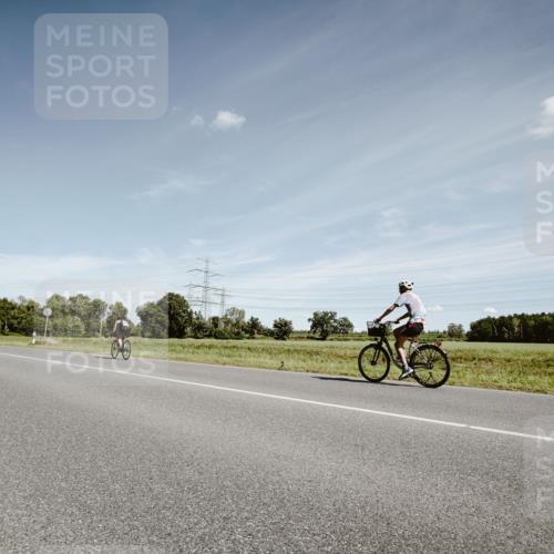 07.09.2025 - 19. Norderstedt Triathlon Michael Burmester http://msf.ph/oto/8859348 07.09.2025 12:43:23 Radfahren 159 meine-sportfotos.de