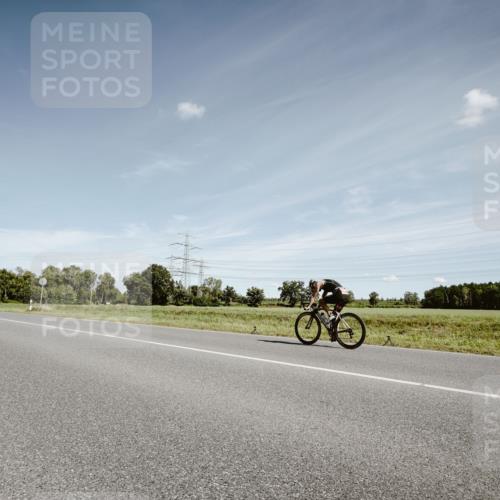 07.09.2025 - 19. Norderstedt Triathlon Michael Burmester http://msf.ph/oto/8859372 07.09.2025 12:43:40 Radfahren 1337 meine-sportfotos.de