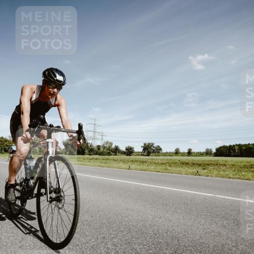 07.09.2025 - 19. Norderstedt Triathlon Michael Burmester http://msf.ph/oto/8859514 07.09.2025 12:44:52 Radfahren 209, 1221, 1360 meine-sportfotos.de