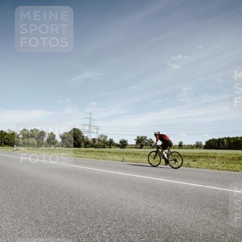 07.09.2025 - 19. Norderstedt Triathlon Michael Burmester http://msf.ph/oto/8859538 07.09.2025 12:45:22 Radfahren 739, 783 meine-sportfotos.de