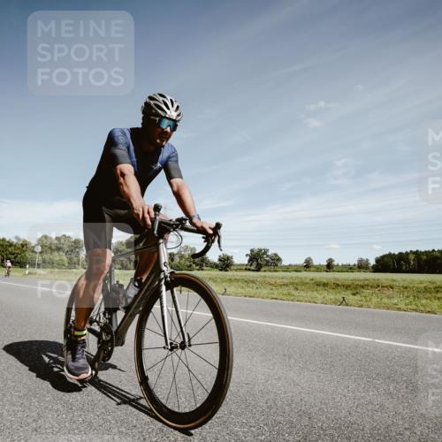 07.09.2025 - 19. Norderstedt Triathlon Michael Burmester http://msf.ph/oto/8859558 07.09.2025 12:45:28 Radfahren 222, 308, 351, 739 meine-sportfotos.de