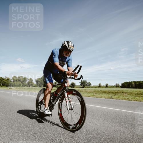 07.09.2025 - 19. Norderstedt Triathlon Michael Burmester http://msf.ph/oto/8859740 07.09.2025 12:47:48 Radfahren 318, 825, 1396 meine-sportfotos.de
