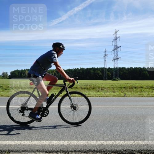 07.09.2025 - 19. Norderstedt Triathlon Michael Burmester http://msf.ph/oto/8859979 07.09.2025 11:44:48 Radfahren 186, 192 meine-sportfotos.de