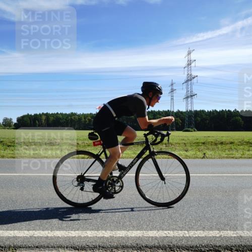07.09.2025 - 19. Norderstedt Triathlon Michael Burmester http://msf.ph/oto/8860530 07.09.2025 11:51:42 Radfahren 859, 860 meine-sportfotos.de
