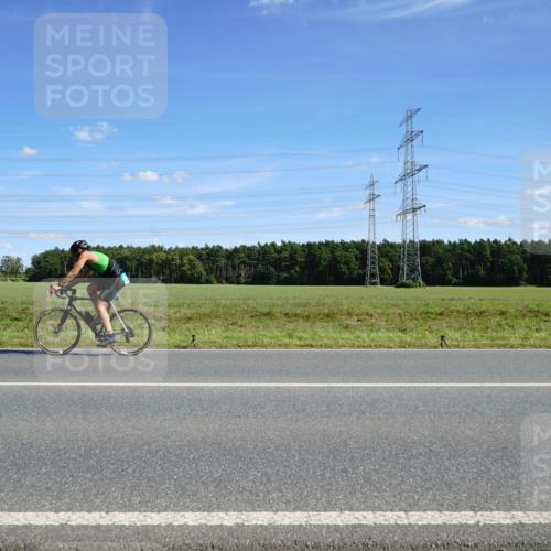 07.09.2025 - 19. Norderstedt Triathlon Michael Burmester http://msf.ph/oto/8860645 07.09.2025 13:53:31 Radfahren 879, 978 meine-sportfotos.de