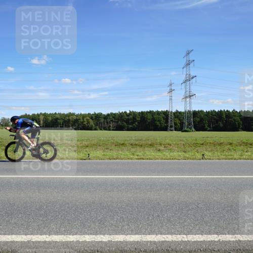 07.09.2025 - 19. Norderstedt Triathlon Michael Burmester http://msf.ph/oto/8860653 07.09.2025 13:53:40 Radfahren 977 meine-sportfotos.de