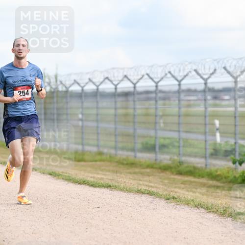 14.09.2025 - Airport Race Dr. Thomas Lammeyer http://msf.ph/oto/8860802 14.09.2025 11:50:28 Laufen 254 meine-sportfotos.de