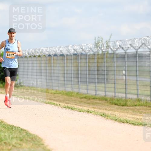 14.09.2025 - Airport Race Dr. Thomas Lammeyer http://msf.ph/oto/8860822 14.09.2025 11:50:55 Laufen 1527 meine-sportfotos.de