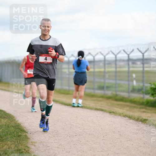14.09.2025 - Airport Race Dr. Thomas Lammeyer http://msf.ph/oto/8861299 14.09.2025 11:56:25 Laufen 84, 4 meine-sportfotos.de
