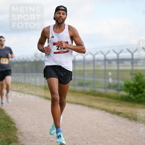 14.09.2025 - Airport Race Dr. Thomas Lammeyer http://msf.ph/oto/8861319 14.09.2025 11:56:30 Laufen 27 meine-sportfotos.de
