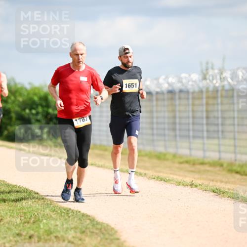 14.09.2025 - Airport Race Dr. Thomas Lammeyer http://msf.ph/oto/8861801 14.09.2025 11:58:50 Laufen 204, 1782, 1651 meine-sportfotos.de