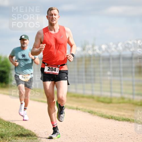 14.09.2025 - Airport Race Dr. Thomas Lammeyer http://msf.ph/oto/8861831 14.09.2025 11:58:55 Laufen 426, 204 meine-sportfotos.de