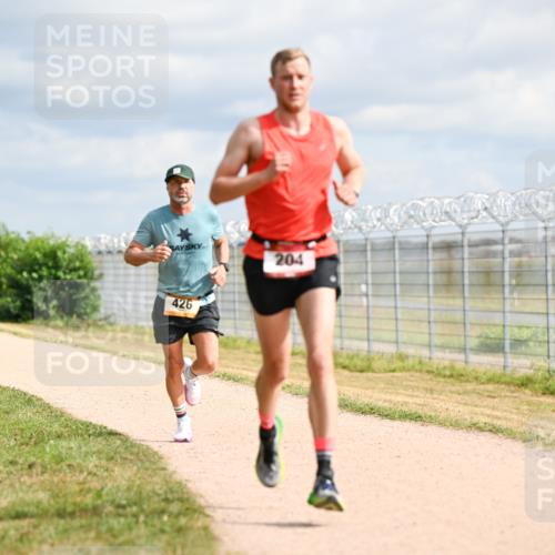 14.09.2025 - Airport Race Dr. Thomas Lammeyer http://msf.ph/oto/8861836 14.09.2025 11:58:56 Laufen 196, 426, 204 meine-sportfotos.de
