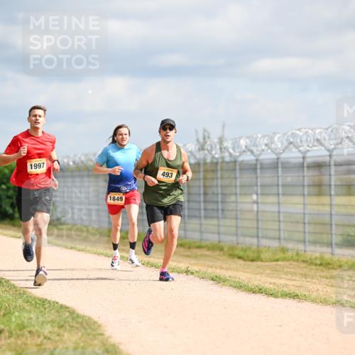14.09.2025 - Airport Race Dr. Thomas Lammeyer http://msf.ph/oto/8861876 14.09.2025 11:59:09 Laufen 397, 1997, 1849, 493 meine-sportfotos.de