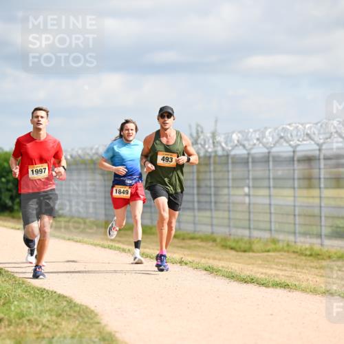 14.09.2025 - Airport Race Dr. Thomas Lammeyer http://msf.ph/oto/8861877 14.09.2025 11:59:10 Laufen 397, 1997, 1849, 493 meine-sportfotos.de