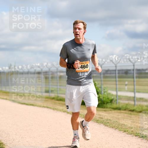 14.09.2025 - Airport Race Dr. Thomas Lammeyer http://msf.ph/oto/8861931 14.09.2025 11:59:22 Laufen 460 meine-sportfotos.de