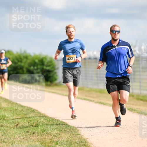 14.09.2025 - Airport Race Dr. Thomas Lammeyer http://msf.ph/oto/8861970 14.09.2025 11:59:34 Laufen 4221 meine-sportfotos.de