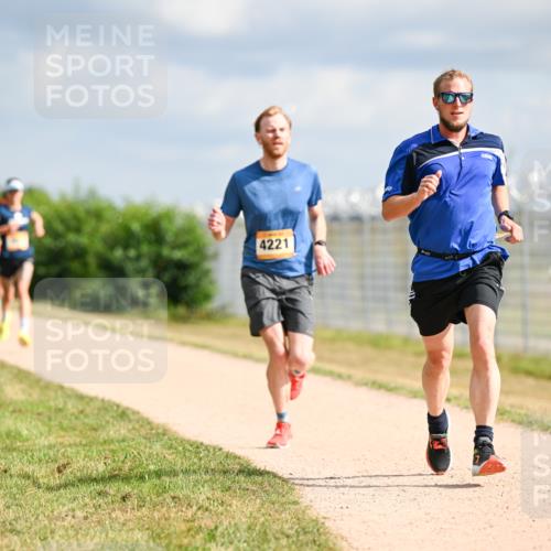 14.09.2025 - Airport Race Dr. Thomas Lammeyer http://msf.ph/oto/8861971 14.09.2025 11:59:34 Laufen 4221 meine-sportfotos.de
