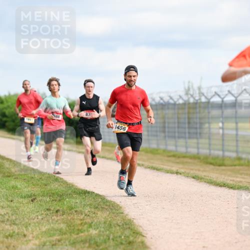 14.09.2025 - Airport Race Dr. Thomas Lammeyer http://msf.ph/oto/8862067 14.09.2025 11:59:56 Laufen 88, 1051, 87, 1456, 865 meine-sportfotos.de