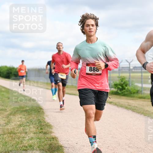 14.09.2025 - Airport Race Dr. Thomas Lammeyer http://msf.ph/oto/8862102 14.09.2025 12:00:01 Laufen 1691, 888, 875 meine-sportfotos.de