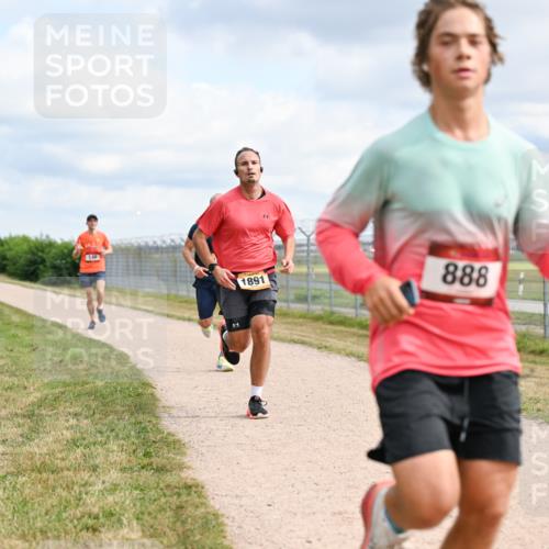 14.09.2025 - Airport Race Dr. Thomas Lammeyer http://msf.ph/oto/8862103 14.09.2025 12:00:02 Laufen 1891, 888 meine-sportfotos.de
