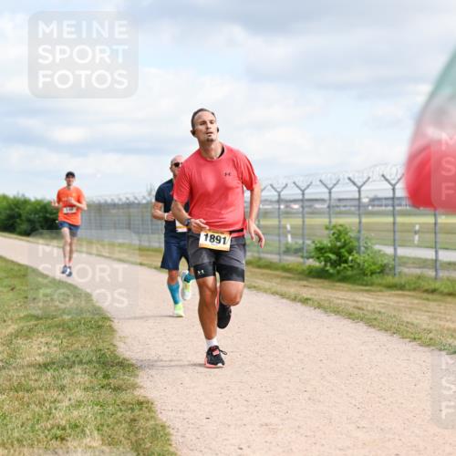14.09.2025 - Airport Race Dr. Thomas Lammeyer http://msf.ph/oto/8862105 14.09.2025 12:00:02 Laufen 1891 meine-sportfotos.de