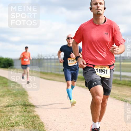 14.09.2025 - Airport Race Dr. Thomas Lammeyer http://msf.ph/oto/8862114 14.09.2025 12:00:04 Laufen 1095, 1891 meine-sportfotos.de