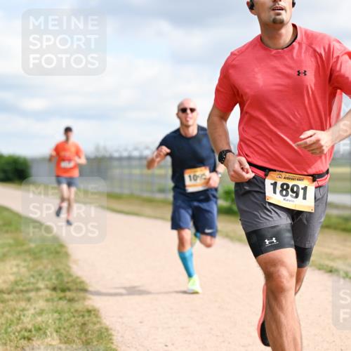 14.09.2025 - Airport Race Dr. Thomas Lammeyer http://msf.ph/oto/8862115 14.09.2025 12:00:04 Laufen 10, 1891 meine-sportfotos.de