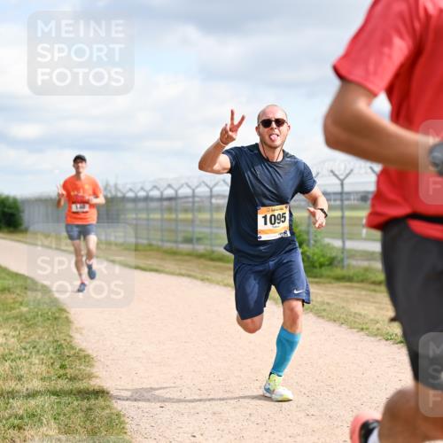 14.09.2025 - Airport Race Dr. Thomas Lammeyer http://msf.ph/oto/8862116 14.09.2025 12:00:04 Laufen 1095, 1891 meine-sportfotos.de