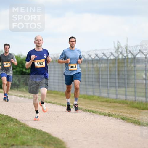 14.09.2025 - Airport Race Dr. Thomas Lammeyer http://msf.ph/oto/8862169 14.09.2025 12:00:41 Laufen 4112, 593, 1853 meine-sportfotos.de