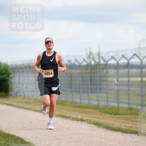 14.09.2025 - Airport Race Dr. Thomas Lammeyer http://msf.ph/oto/8862248 14.09.2025 12:00:56 Laufen 216, 1054 meine-sportfotos.de