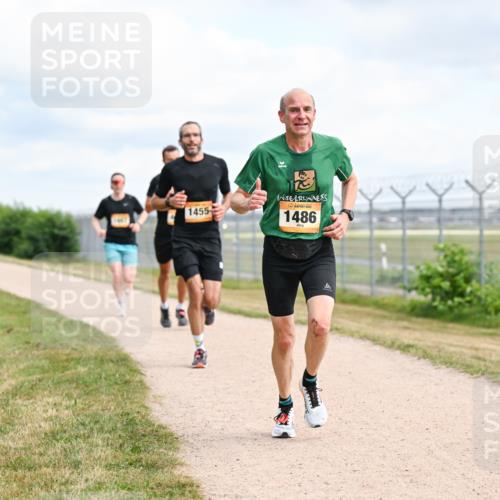 14.09.2025 - Airport Race Dr. Thomas Lammeyer http://msf.ph/oto/8862332 14.09.2025 12:01:14 Laufen 1455, 1486 meine-sportfotos.de
