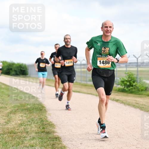 14.09.2025 - Airport Race Dr. Thomas Lammeyer http://msf.ph/oto/8862335 14.09.2025 12:01:14 Laufen 1455, 4210, 1486 meine-sportfotos.de
