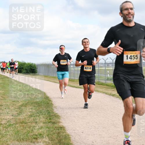 14.09.2025 - Airport Race Dr. Thomas Lammeyer http://msf.ph/oto/8862342 14.09.2025 12:01:16 Laufen 1662, 4210, 1455 meine-sportfotos.de