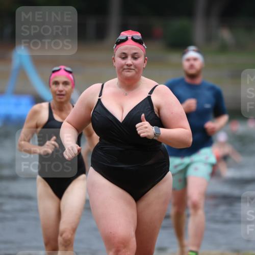 14.09.2025 - Stadtparktriathlon Michael Strokosch http://msf.ph/oto/8862386 14.09.2025 09:50:28 Schwimmen 532, 553, 571, 588, 592, 595 meine-sportfotos.de