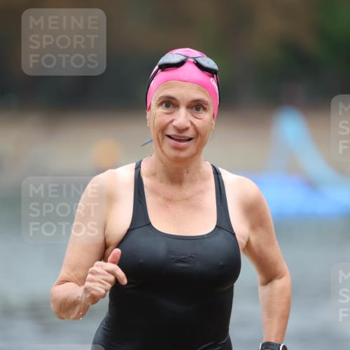 14.09.2025 - Stadtparktriathlon Michael Strokosch http://msf.ph/oto/8862398 14.09.2025 09:50:30 Schwimmen 532, 553, 571, 588, 592, 595 meine-sportfotos.de