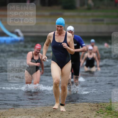 14.09.2025 - Stadtparktriathlon Michael Strokosch http://msf.ph/oto/8862402 14.09.2025 09:50:36 Schwimmen 535, 566, 589, 592 meine-sportfotos.de