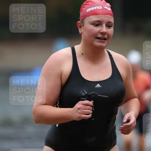14.09.2025 - Stadtparktriathlon Michael Strokosch http://msf.ph/oto/8862435 14.09.2025 09:50:45 Schwimmen 535, 539, 566, 589, 611 meine-sportfotos.de