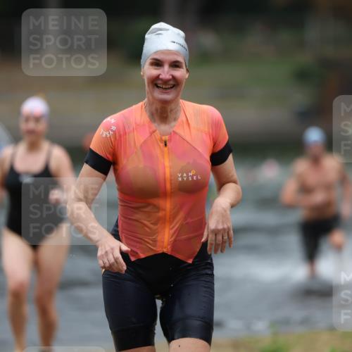 14.09.2025 - Stadtparktriathlon Michael Strokosch http://msf.ph/oto/8862440 14.09.2025 09:50:47 Schwimmen 535, 539, 566, 589, 611 meine-sportfotos.de