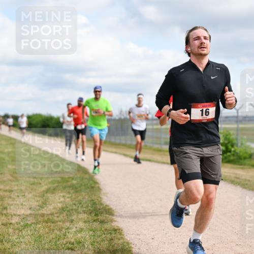 14.09.2025 - Airport Race Dr. Thomas Lammeyer http://msf.ph/oto/8862458 14.09.2025 12:01:26 Laufen 16 meine-sportfotos.de