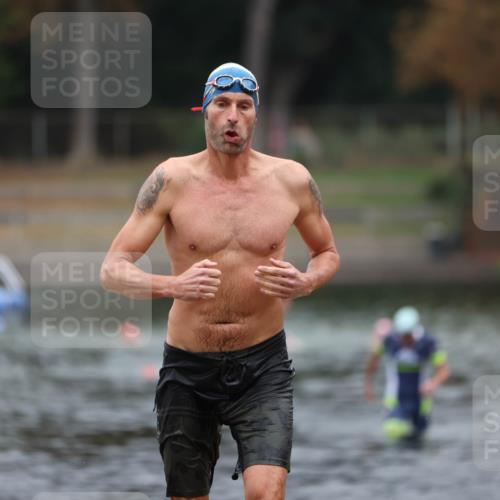 14.09.2025 - Stadtparktriathlon Michael Strokosch http://msf.ph/oto/8862463 14.09.2025 09:50:53 Schwimmen 539, 611 meine-sportfotos.de
