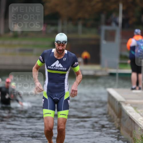 14.09.2025 - Stadtparktriathlon Michael Strokosch http://msf.ph/oto/8862477 14.09.2025 09:51:05 Schwimmen 590 meine-sportfotos.de